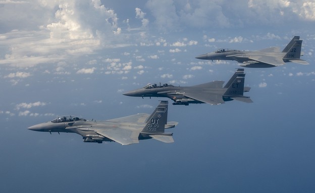 Les avions de chasse (Photo: Tech. Sgt. John Raven/AF)