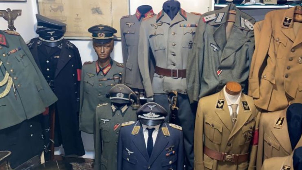 אוסף פריטים נאציים שהתגלה בבית חשוד בפדופיליה בברזיל