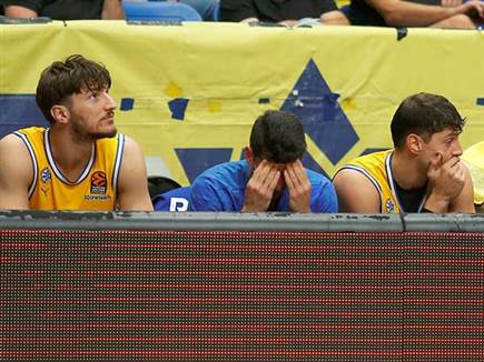 משחק מתסכל בהיכל (אלן שיבר)