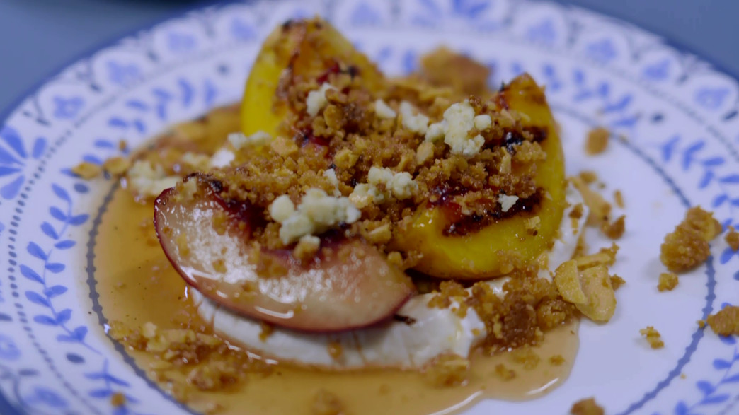 קינוח אפרסקים צלויים של אורלי ואלישע