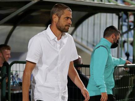 פתיחה נהדרת לעונה, גוטמן (אלן שיבר)