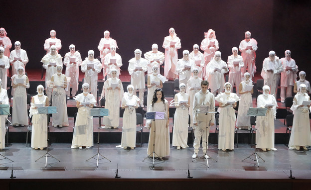 היצירה "אלפא ואומגה" בבית האופרה "הליקון" ברוסיה (צילום: yuliya osadcha, יח"צ)
