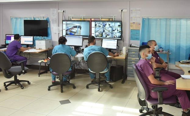מחלקת כתר מונשמים במרכז הרפואי לגליל (צילום: רוני אלברט)