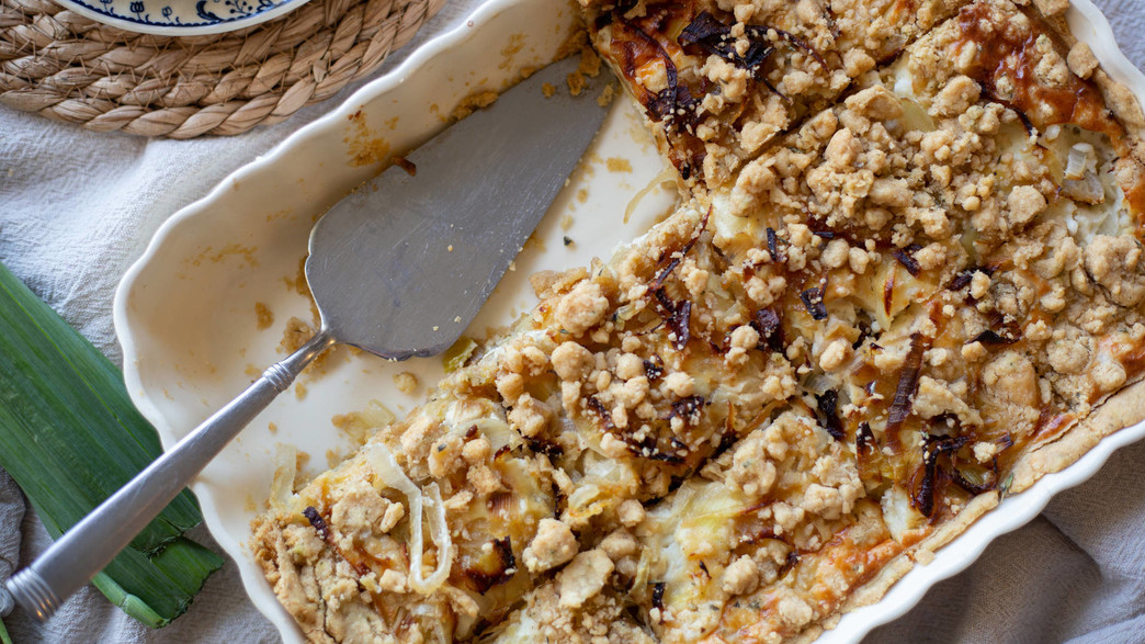 קיש בצל וקראמבל מלוח מקמח מלא