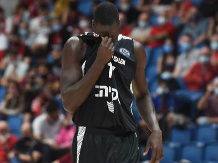 הירושלמים מתקשים (ברני ארדוב)