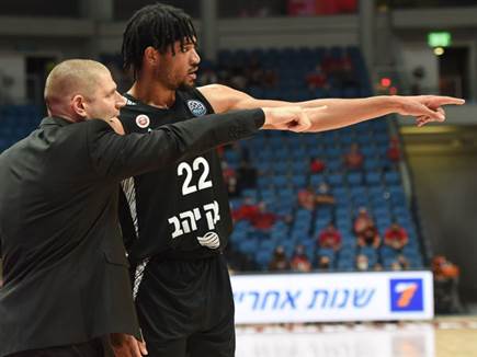 לא ירצה לזכור את המשחק. קייזר גייטס (ברני ארדוב)