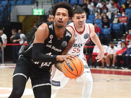 היחיד שהופיע בשורות הירושלמים. ג'יילן אדאמס (ברני ארודוב)