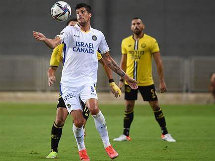 פריצה פתח את ההתמודדות עם שער יתרון למכבי ת"א (ברני ארדוב)