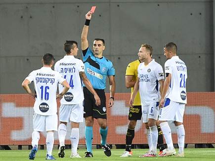 האקשן רק המשיך, עם כרטיס אדום ישיר להרננדס (ברני ארדוב)