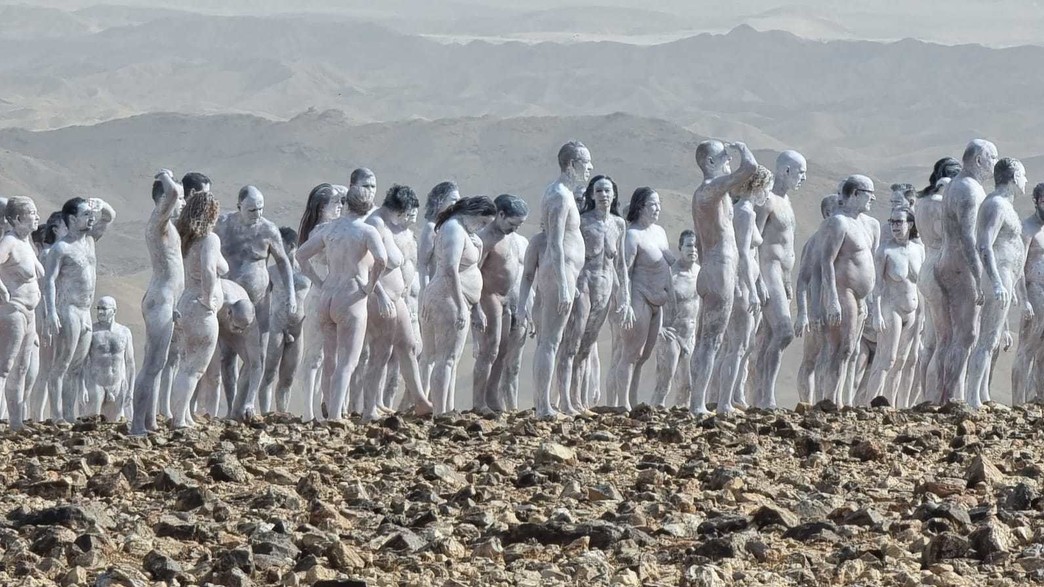 הצילום של ספנסר טוניק בערד הצילום של ספנסר טוניק בערד