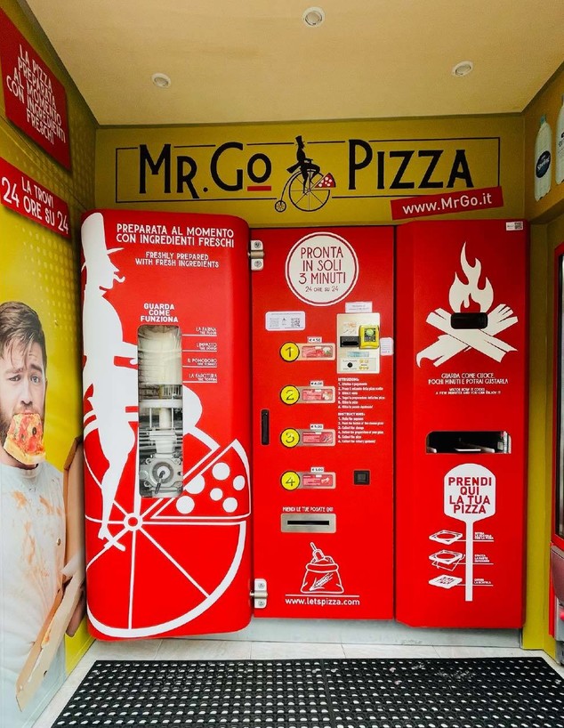 פיצה במכונה (צילום: Mr. Go)