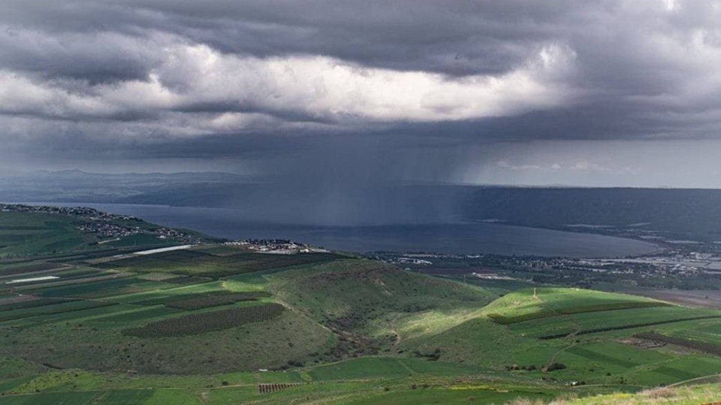 גשם מעל הכינרת גשם מעל הכינרת