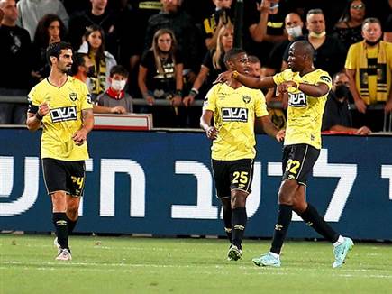 לעומת בית"ר שרוב הזמן לא ממש הייתה קיימת (אלן שיבר)