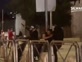 לפחות 22 עצורים במהומות בשער שכם, תיעוד: שוטר מבצע ירי באוויר בזמן מעצר חשוד