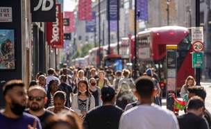 נגיף הקורונה בבריטניה - יוני 2021 (צילום: NIKLAS HALLE'N, AFP)