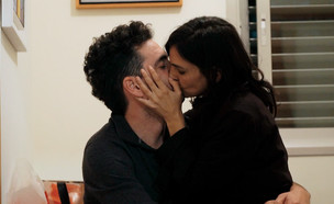 שני ודני מתנשקים (צילום: חתונה ממבט ראשון, באדיבות ספורט 1)