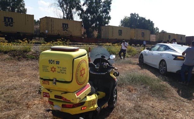 זירת תאונת הרכבת (צילום: תיעוד מבצעי מד"א)