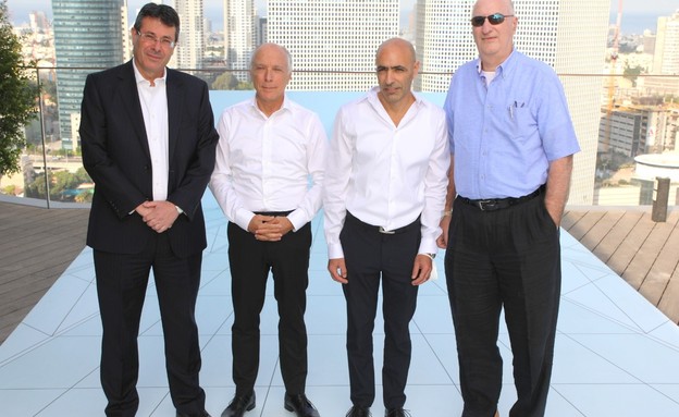 מימין: נתן חץ, שמעון אבודרהם, אבי יעקובוביץ ואלדד  (צילום: סיון פרג )