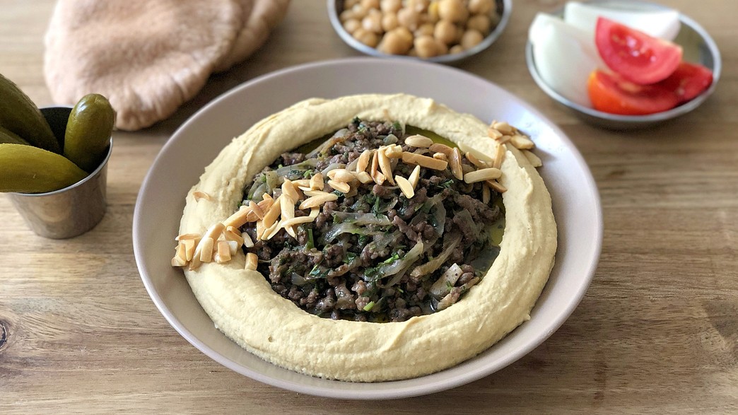חומוס עם בשר חומוס עם בשר