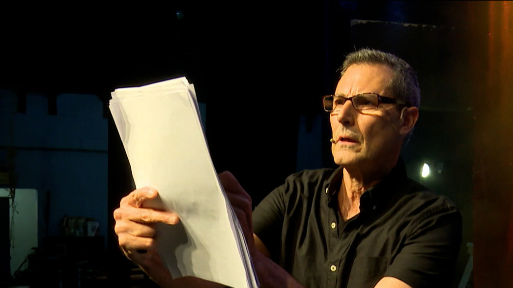 אורי גלר מכחיש שהוא ב"הזמר במסכה"