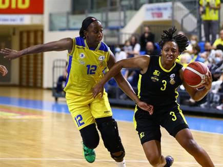 משחק מצוין שלה לא הספיק. מיטשל (מנהלת ליגת הנשים)