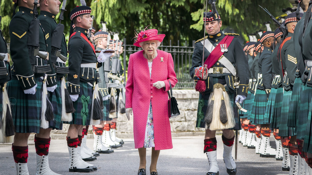 המלכה אליזבת' נכנסת לטירת בלמורל, אוגוסט 2021 (צילום: Jane Barlow , Getty Images)