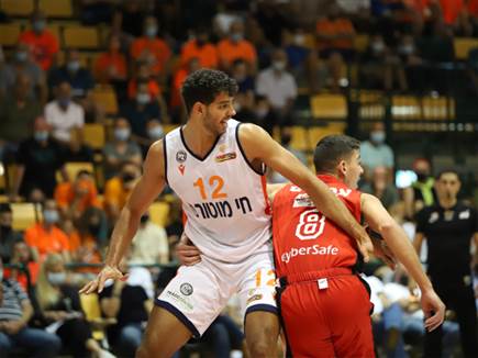 סוארס מול אמסלם. סיים עם דאבל דאבל (עמית סמיקט, מנהלת הליגה)