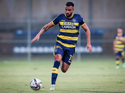 פיבן אישש את מרכז ההגנה (צילום: אנצ'ו גוש, סוכנות ג'יני)