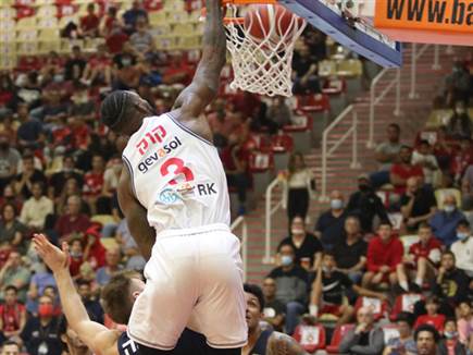 משחק אדיר לרכש החדש. קוק (מנהלת הליגה )