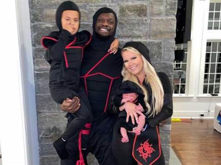 ג'וליוס רנדל והמשפחה נינג'ות