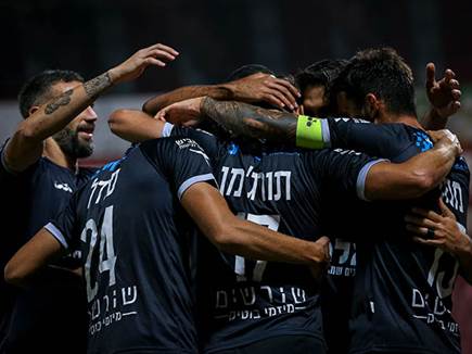 והוא גם היה הראשון ששינה את לוח התוצאות (מאור אלקסלסי)