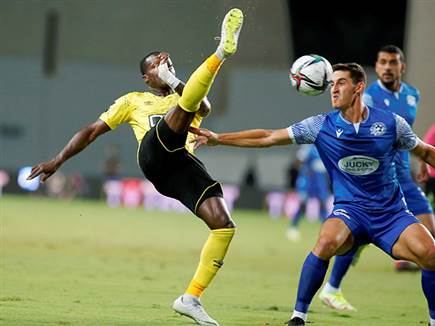 ושלט במרכז השדה (צילום: אלן שיבר)