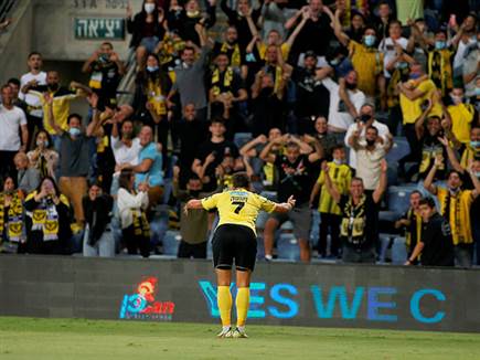 שנתן יופי של משחק (צילום: אלן שיבר)