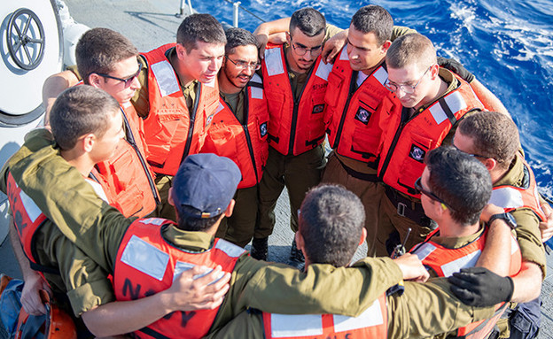 לוחמי חיל הים בתרגיל (צילום: אתר חיל הים)