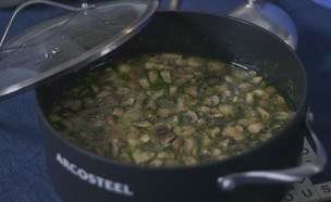 מרק פטריות חורפי (צילום: אמהות מבשלות ביחד, ערוץ 24 החדש)