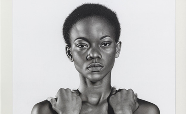 עבודה של אנתוני אוגבו (צילום: גלריה קורידור)