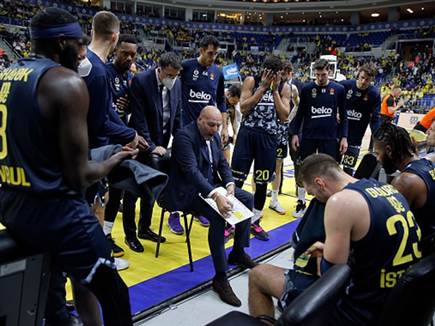 שחקני פנר. יש להם הרבה על מה לדבר (Getty Images) (צילום: ספורט 5)