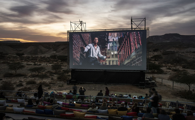 "סיפור הפרברים" בפסטיבל סרטים בערבה (צילום: אדוארד קפרוב)