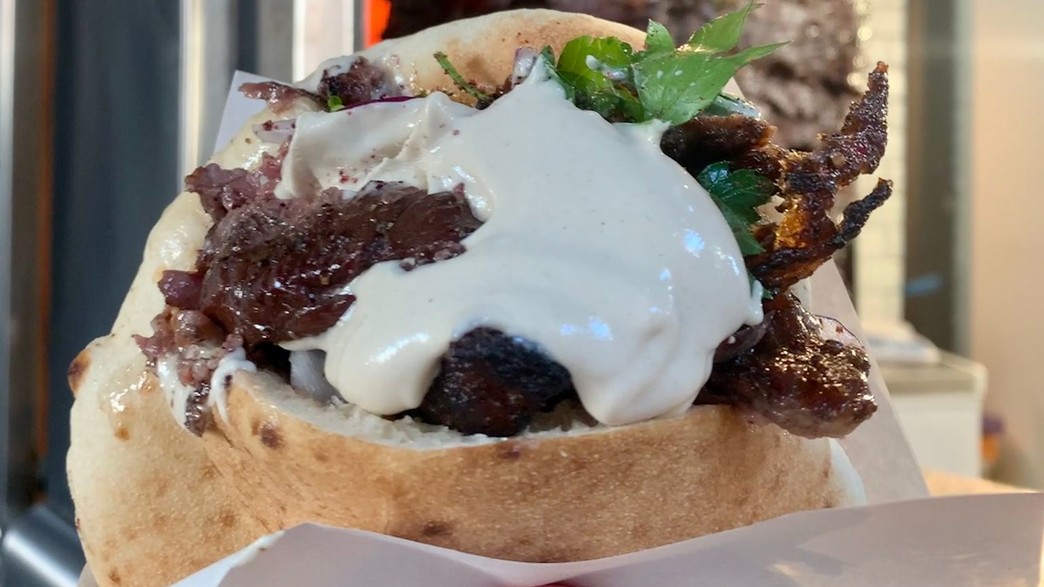 על רקע השיפוד האימתני על רקע השיפוד האימתני