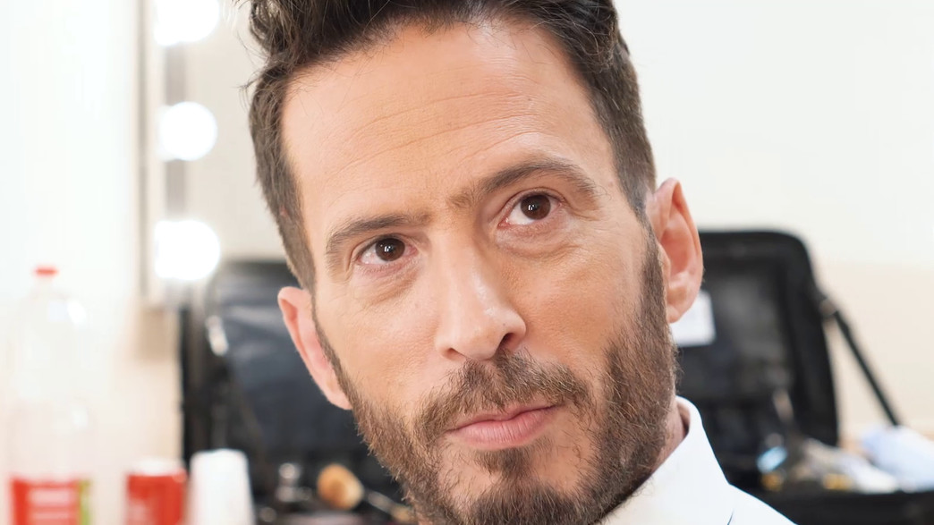 הצצה למאחורי הקלעים של "הזמר במסכה"