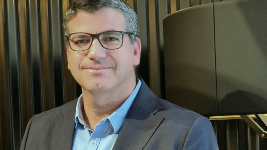 עומר בוביס מנכ"ל EV METER עומר בוביס מנכ"ל EV METER