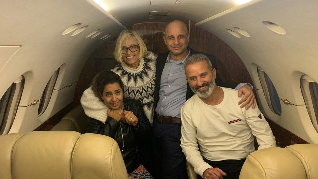 הזוג אוקנין בדרכו ארצה