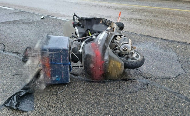 תאונת אופנוע בכביש 443 (צילום: תיעוד מבצעי מד"א)