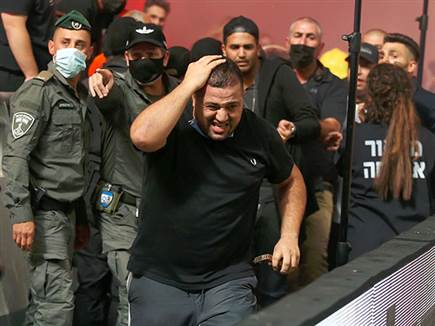 האוהד שנפצע בדרבי. נזק ארוך טווח (אלן שיבר)