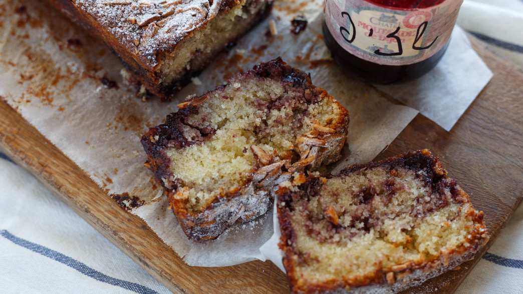 עוגת שיש קוקוס וריבה