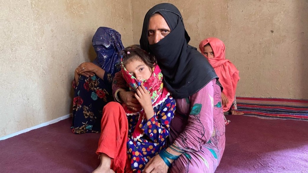 אם ובת באפגניסטן (צילום: רוחי קומאר)