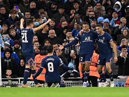 אמבפה סיים מהלך פנטסטי ברשת והדהים את איצטדיון האתיחאד (GETTY)