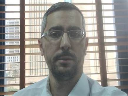 עומרי עיני המייצג את קרוב משפחתו של חוגג