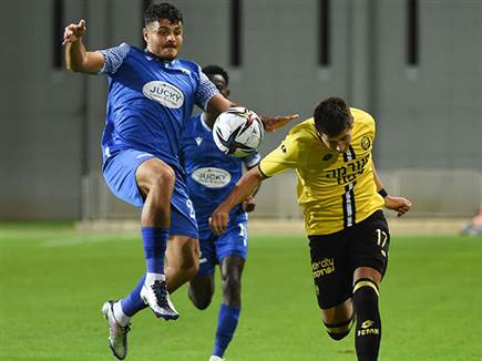 איגור זלאטנוביץ'. לא הפסיקו לסכן את השער (ברני ארדוב)