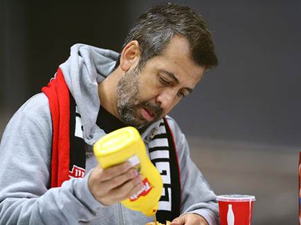 גיא לרר זכה לרגע בודד של הנאה הערב באיצטדיון (לירון מולדובן)